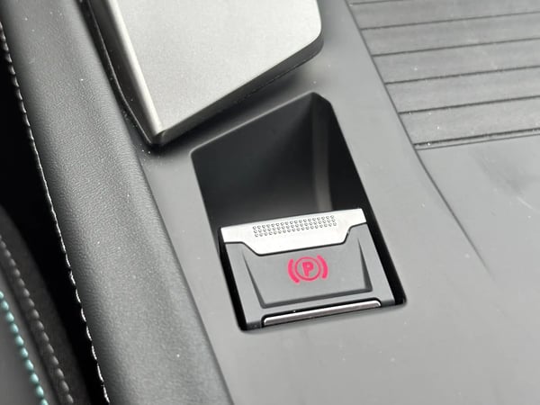 Photo de la voiture PEUGEOT 308 PureTech 130ch S&S EAT8 Allure