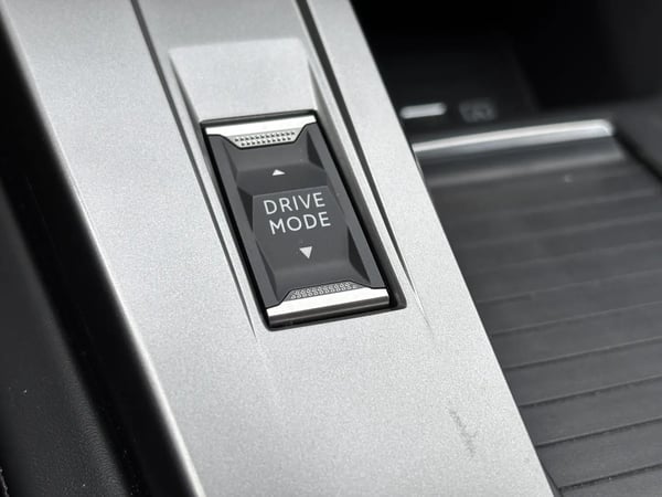 Photo de la voiture PEUGEOT 308 PureTech 130ch S&S EAT8 Allure