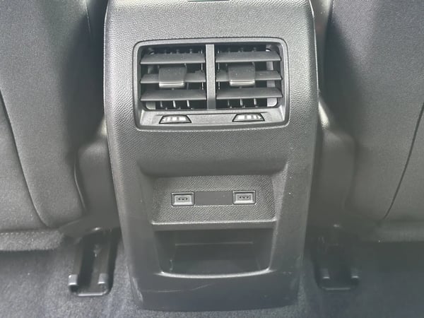 Photo de la voiture PEUGEOT 308 PureTech 130ch S&S EAT8 Allure