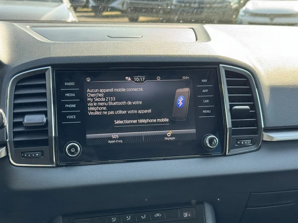 Photo de la voiture SKODA KAROQ 2.0 TDI 116 ch SCR Ambition
