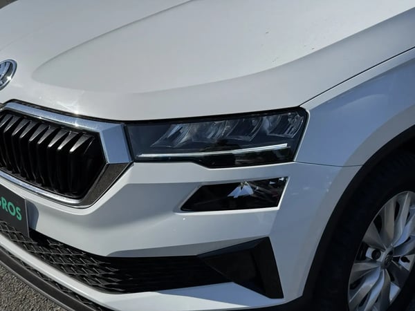 Photo de la voiture SKODA KAROQ 2.0 TDI 116 ch SCR Ambition