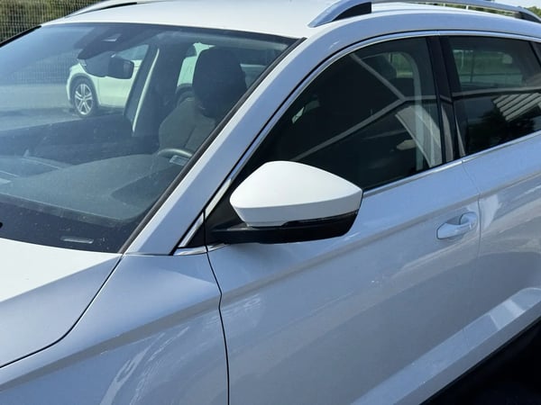 Photo de la voiture SKODA KAROQ 2.0 TDI 116 ch SCR Ambition
