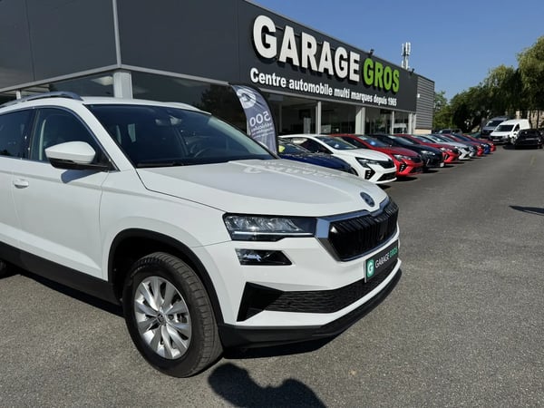 Photo de la voiture SKODA KAROQ 2.0 TDI 116 ch SCR Ambition
