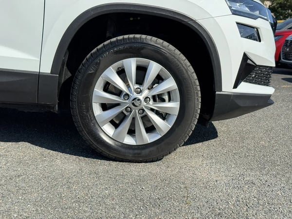 Photo de la voiture SKODA KAROQ 2.0 TDI 116 ch SCR Ambition