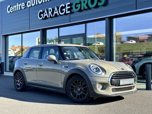 Photo de la voiture MINI HATCH 5 PORTES F55 LCI Mini 5 Portes Cooper 136ch Heddon Street BVA7 Euro6d-T