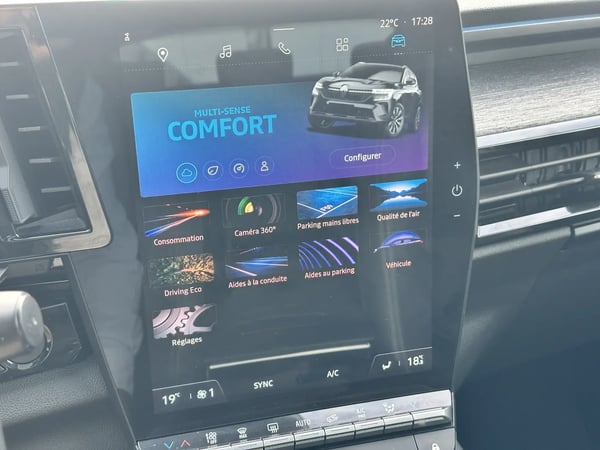 Photo de la voiture RENAULT AUSTRAL mild hybrid 160 auto Techno