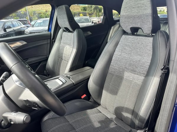 Photo de la voiture RENAULT AUSTRAL mild hybrid 160 auto Techno