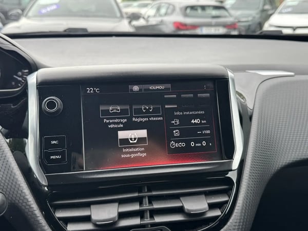 Photo de la voiture PEUGEOT 2008 1.2 PureTech 130ch S&S BVM6 GT Line