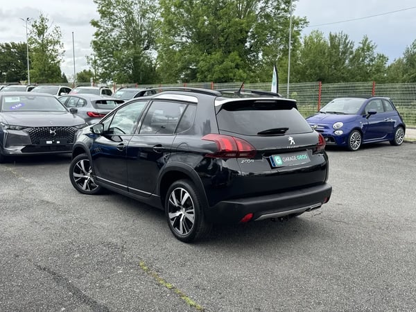 Photo de la voiture PEUGEOT 2008 1.2 PureTech 130ch S&S BVM6 GT Line