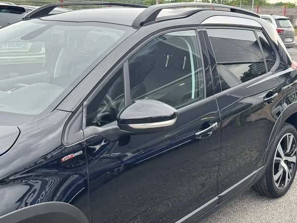 Photo de la voiture PEUGEOT 2008 1.2 PureTech 130ch S&S BVM6 GT Line