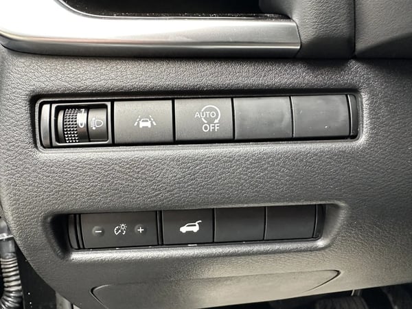 Photo de la voiture NISSAN QASHQAI Qashqai 1.3 Mild Hybrid 158ch N-Connecta Xtronic
