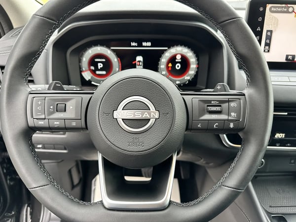Photo de la voiture NISSAN QASHQAI Qashqai 1.3 Mild Hybrid 158ch N-Connecta Xtronic