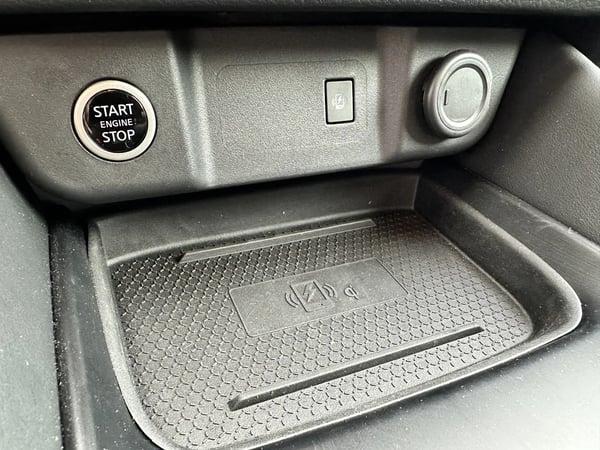 Photo de la voiture NISSAN QASHQAI Qashqai 1.3 Mild Hybrid 158ch N-Connecta Xtronic