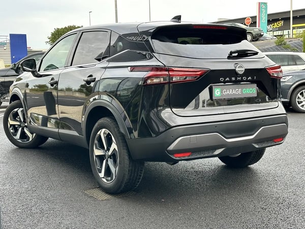Photo de la voiture NISSAN QASHQAI Qashqai 1.3 Mild Hybrid 158ch N-Connecta Xtronic