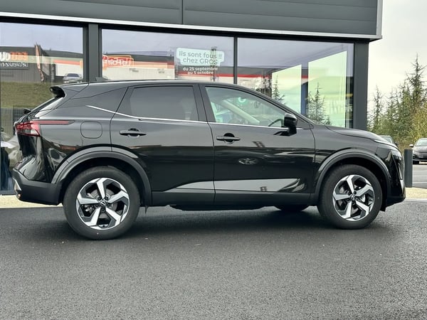 Photo de la voiture NISSAN QASHQAI Qashqai 1.3 Mild Hybrid 158ch N-Connecta Xtronic