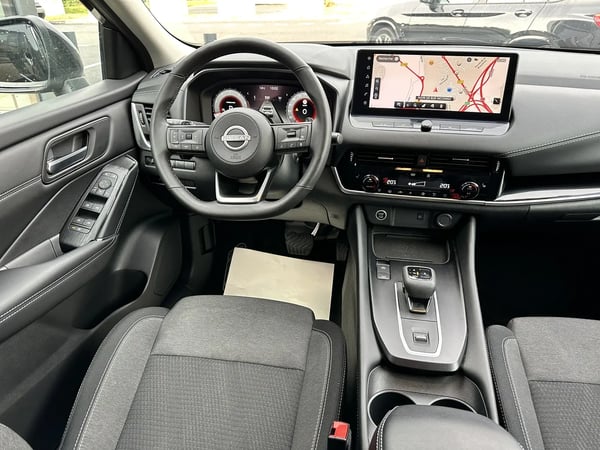 Photo de la voiture NISSAN QASHQAI Qashqai 1.3 Mild Hybrid 158ch N-Connecta Xtronic