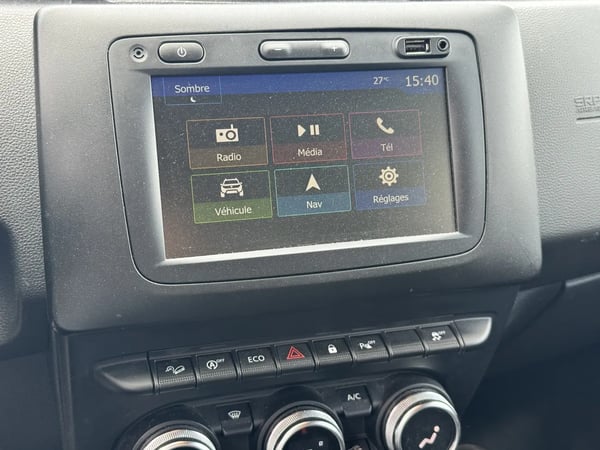 Photo de la voiture DACIA DUSTER Blue dCi 115 4x4 Prestige