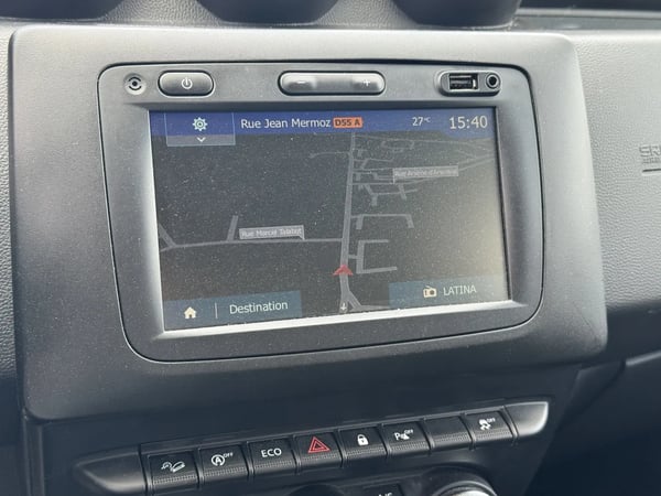 Photo de la voiture DACIA DUSTER Blue dCi 115 4x4 Prestige