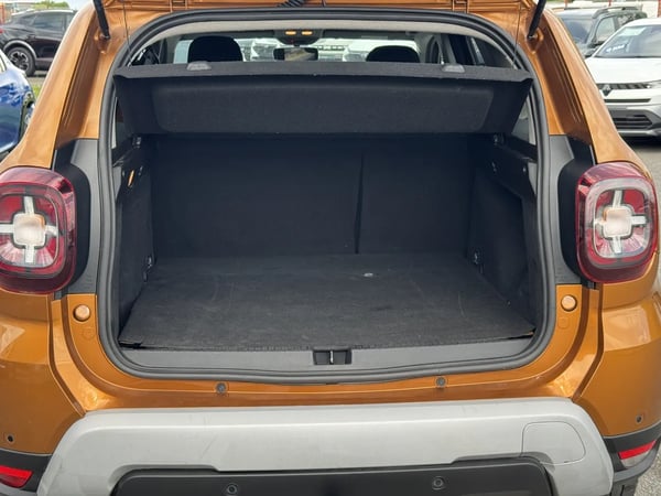 Photo de la voiture DACIA DUSTER Blue dCi 115 4x4 Prestige