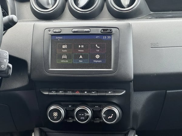 Photo de la voiture DACIA DUSTER Blue dCi 115 4x4 Prestige