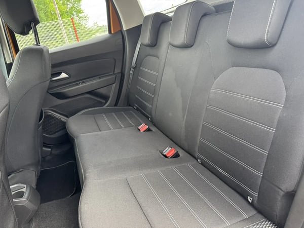 Photo de la voiture DACIA DUSTER Blue dCi 115 4x4 Prestige