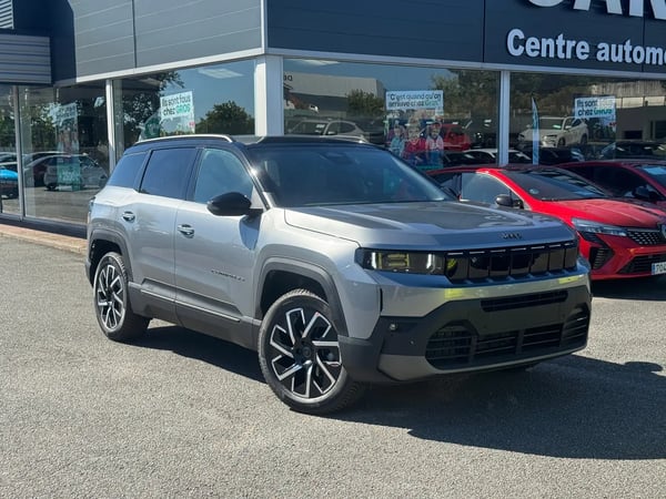Photo de présentation de la voiture JEEP COMPASS 1.2 Turbo T3 145 ch BVR6 e-Hybrid Summit