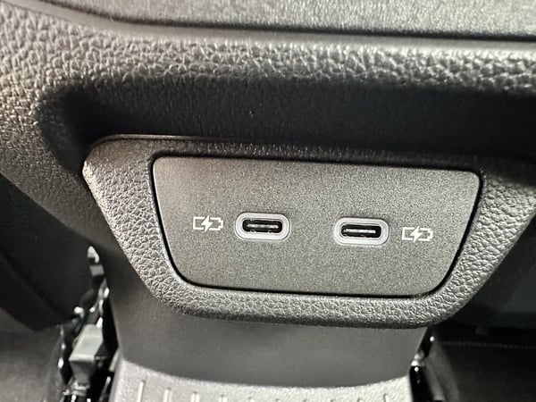 Photo de la voiture VOLKSWAGEN T-ROC 1.5 TSI EVO2 150 Start/Stop DSG7 R-Line
