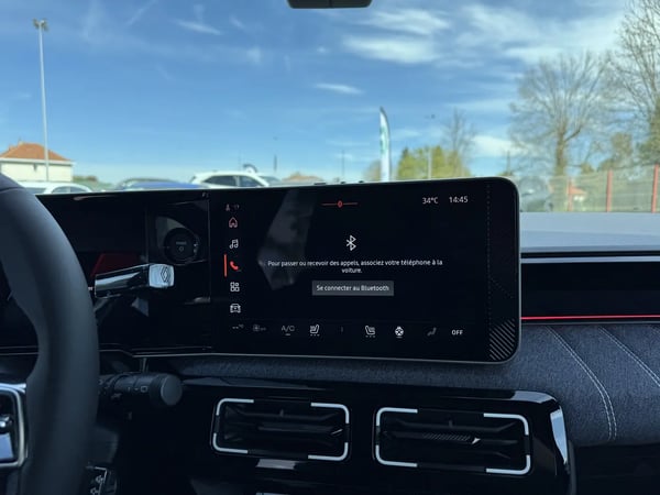 Photo de la voiture RENAULT RENAULT 5 E-TECH ELECTRIQUE 150 ch autonomie confort Techno