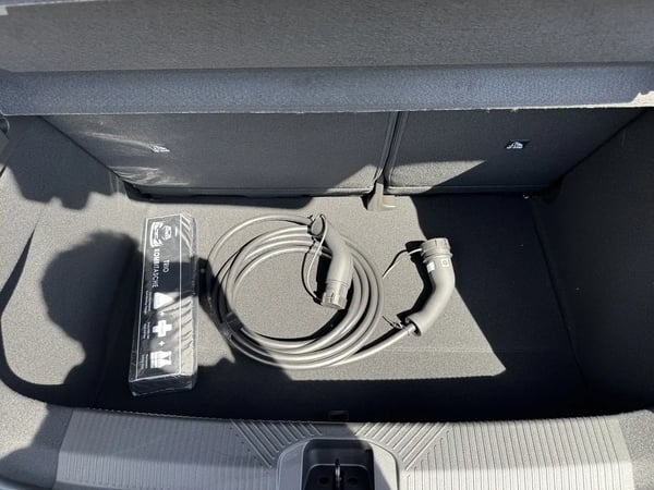 Photo de la voiture RENAULT RENAULT 5 E-TECH ELECTRIQUE 150 ch autonomie confort Techno