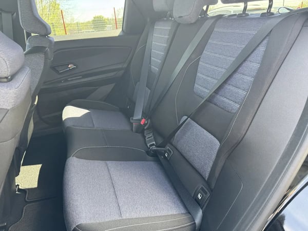 Photo de la voiture RENAULT RENAULT 5 E-TECH ELECTRIQUE 150 ch autonomie confort Techno