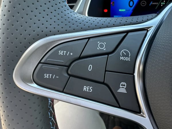 Photo de la voiture RENAULT SYMBIOZ E-Tech full hybrid 145 Esprit Alpine