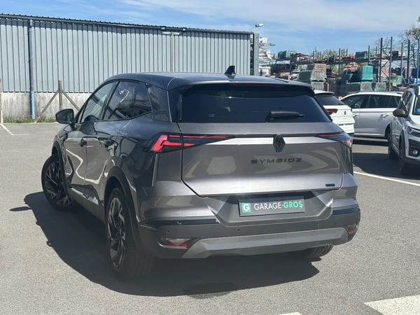 Photo de la voiture RENAULT SYMBIOZ E-Tech full hybrid 145 Esprit Alpine
