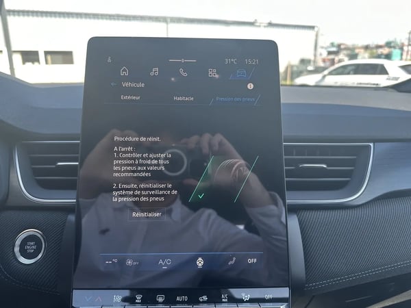 Photo de la voiture RENAULT SYMBIOZ E-Tech full hybrid 145 Esprit Alpine