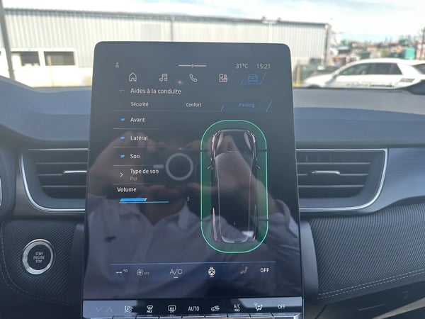 Photo de la voiture RENAULT SYMBIOZ E-Tech full hybrid 145 Esprit Alpine