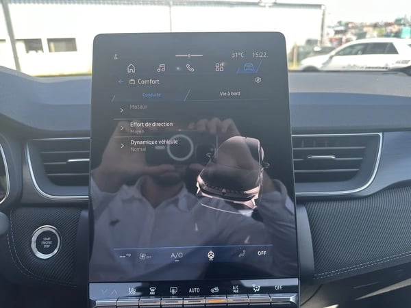 Photo de la voiture RENAULT SYMBIOZ E-Tech full hybrid 145 Esprit Alpine
