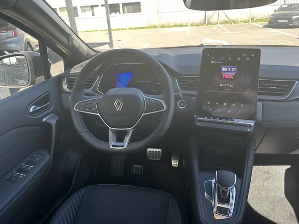 Photo de la voiture RENAULT SYMBIOZ E-Tech full hybrid 145 Esprit Alpine