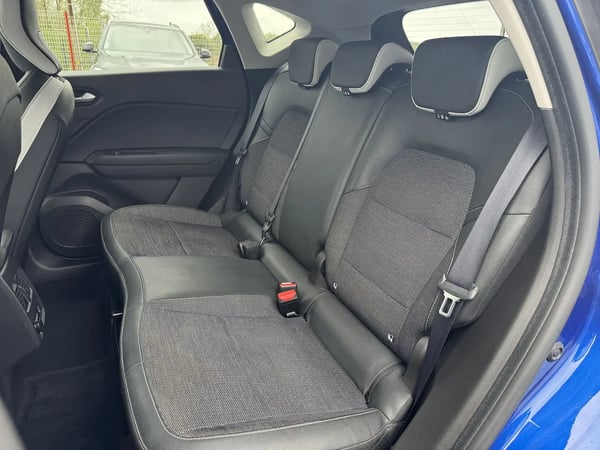 Photo de la voiture RENAULT CAPTUR TCe 90 Techno