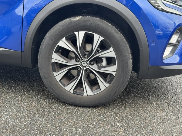 Photo de la voiture RENAULT CAPTUR TCe 90 Techno