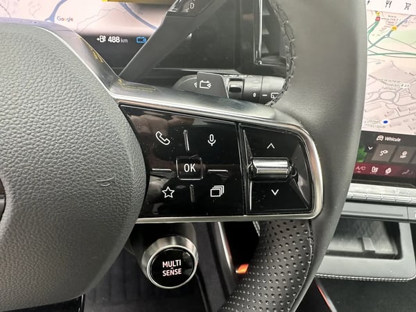 Photo de la voiture RENAULT SCENIC E-TECH 100% ELECTRIQUE electrique 220 ch grande autonomie Techno Iconic