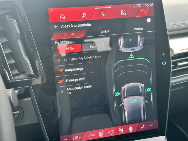 Photo de la voiture RENAULT SCENIC E-TECH 100% ELECTRIQUE electrique 220 ch grande autonomie Techno Iconic