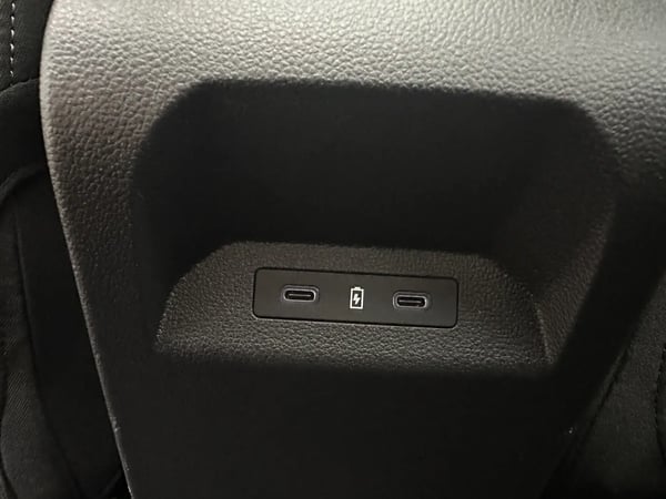 Photo de la voiture RENAULT SCENIC E-TECH 100% ELECTRIQUE electrique 220 ch grande autonomie Techno Iconic