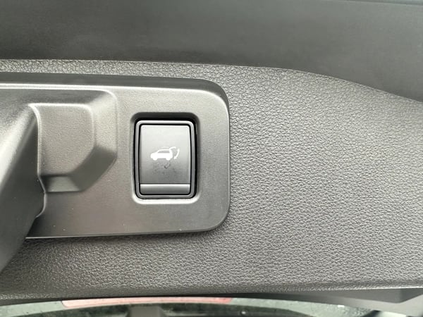 Photo de la voiture RENAULT SCENIC E-TECH 100% ELECTRIQUE electrique 220 ch grande autonomie Techno Iconic