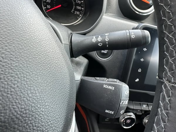 Photo de la voiture DACIA DUSTER ECO-G 100 4x2 SL Extreme