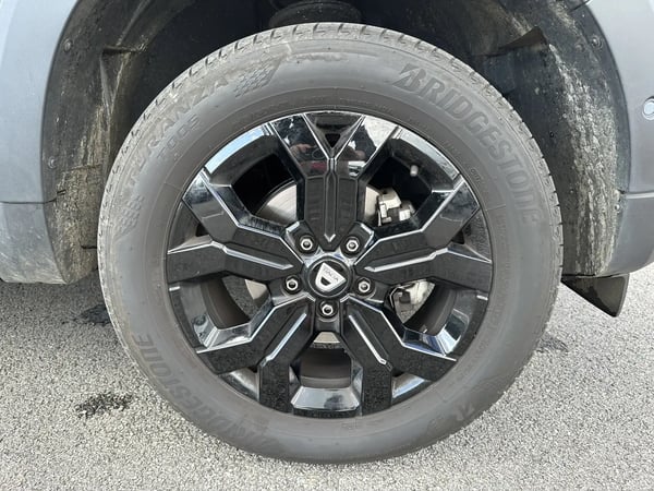 Photo de la voiture DACIA DUSTER ECO-G 100 4x2 SL Extreme