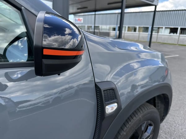 Photo de la voiture DACIA DUSTER ECO-G 100 4x2 SL Extreme