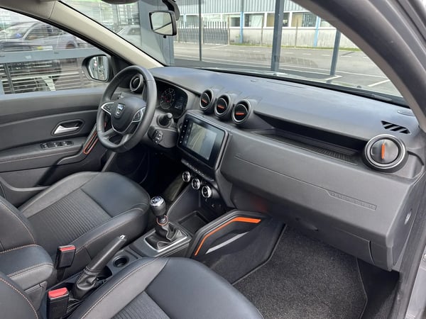 Photo de la voiture DACIA DUSTER ECO-G 100 4x2 SL Extreme