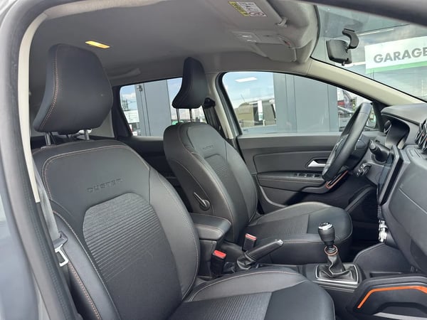 Photo de la voiture DACIA DUSTER ECO-G 100 4x2 SL Extreme