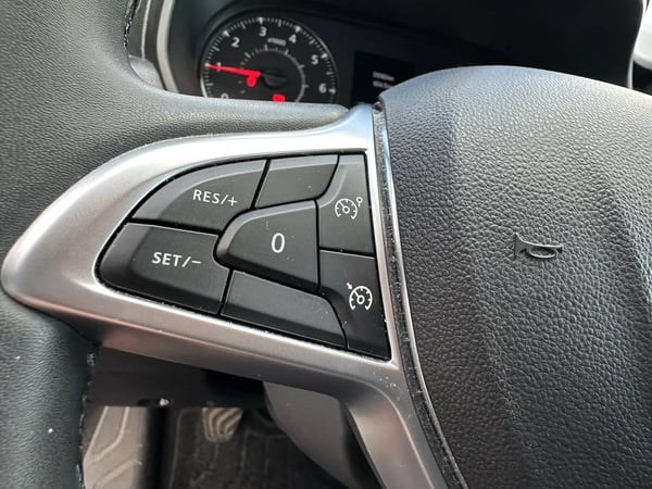 Photo de la voiture DACIA DUSTER ECO-G 100 4x2 SL Extreme