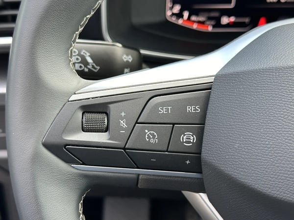Photo de la voiture SEAT LEON 1.0 TSI 110 BVM6 Style