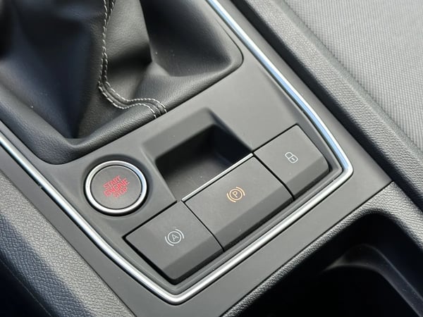 Photo de la voiture SEAT LEON 1.0 TSI 110 BVM6 Style